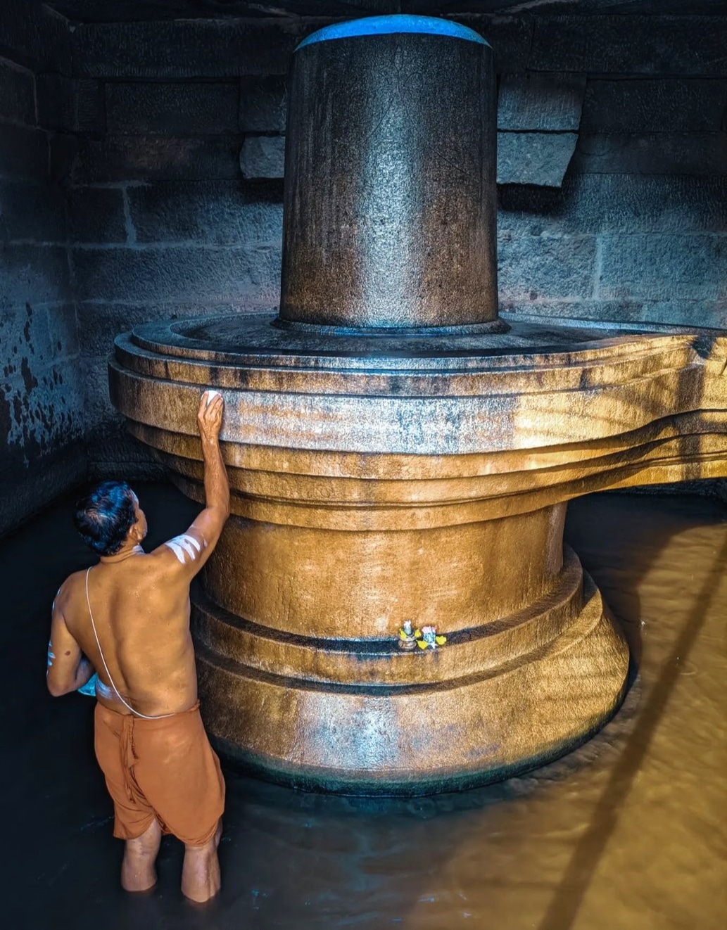 Imagine how tall the Shiva Linga statue is