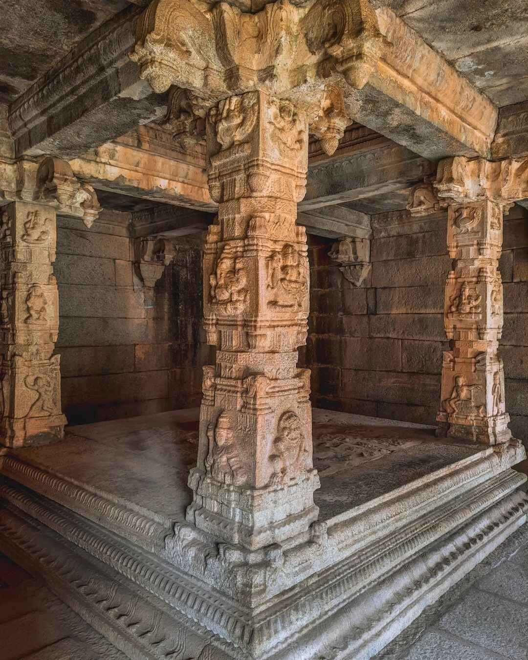 Inside view of the small pavilion on the south-west side of the temple