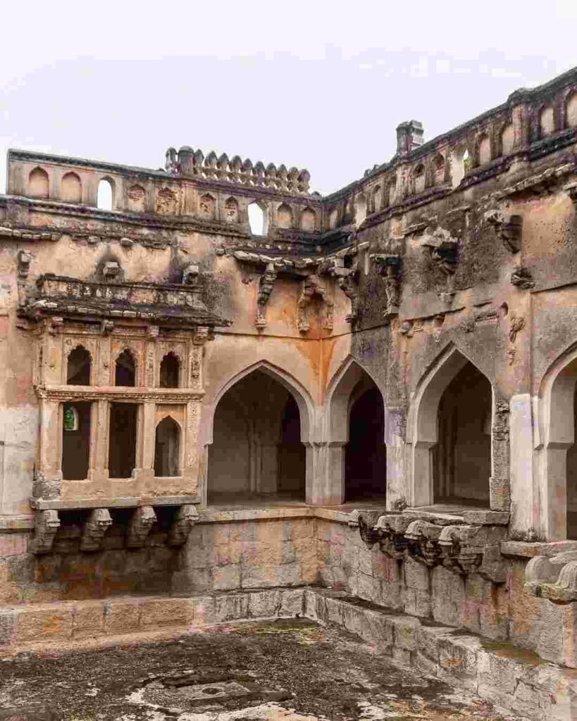 One of the large balconies in the Queen's Bath