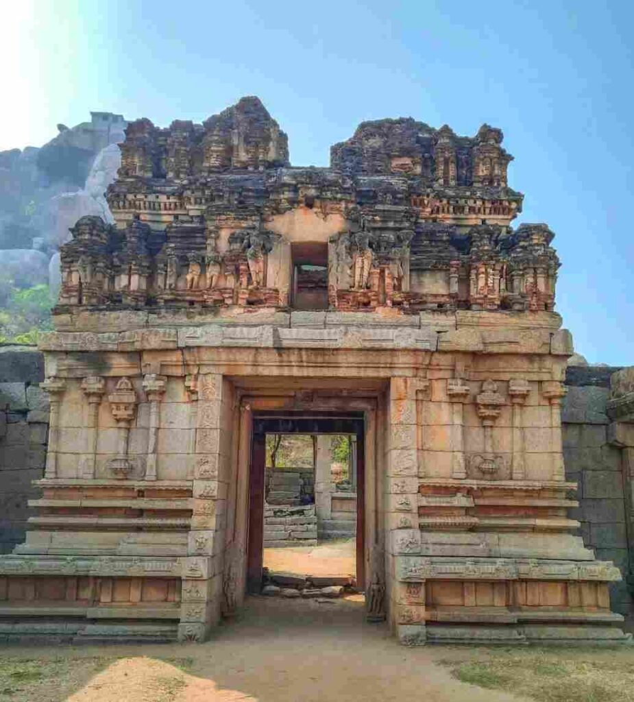 The west entrance tower of the Achyutaraya Temple